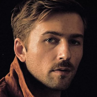 photo Brandon Sklenar