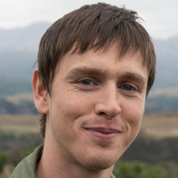 Harris Dickinson